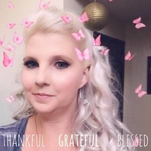 Meet your Posher, Holly